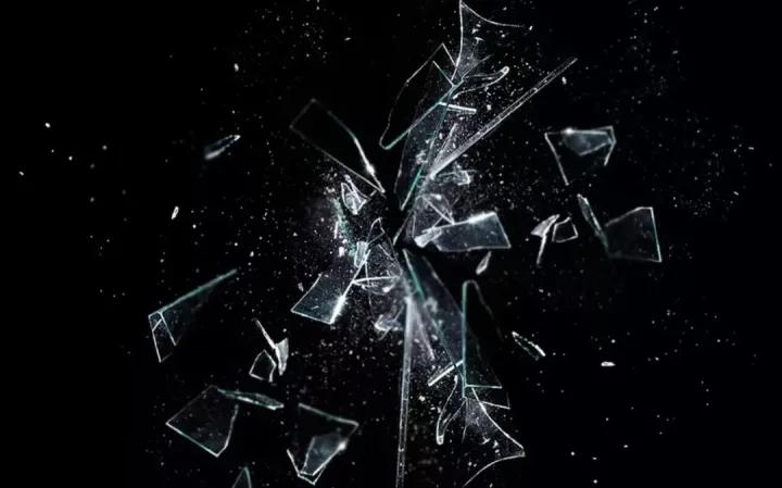 世界上最硬的玻璃是哪个国家做的,史上最硬的中国玻璃