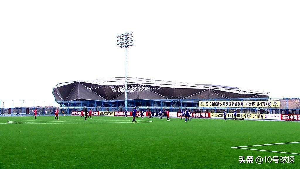 足球社会现象,足球经济如今现象