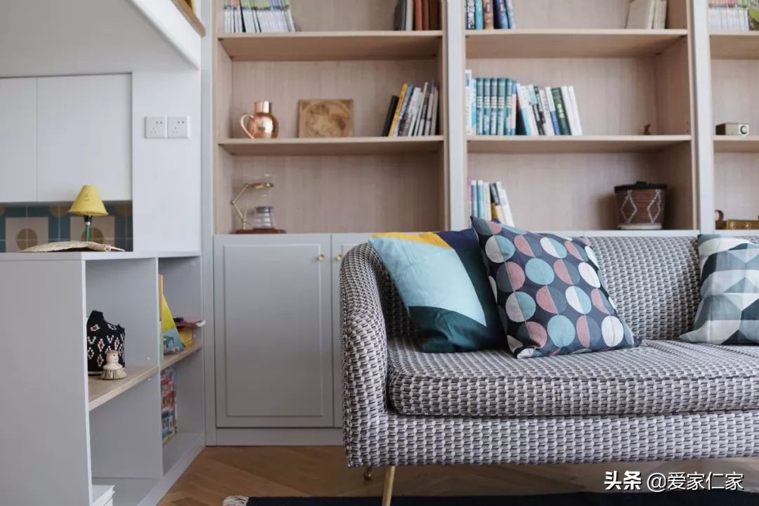 她买下32㎡上海老旧学区房,为女儿打造小桃园,还有超舒适大庭院