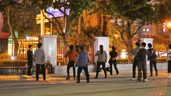 不到人民体育场,你不会知道厦门的秋夜有多野