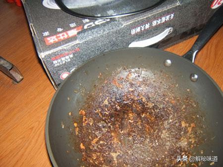家里的锅总粘锅怎么办呢,炒锅烧糊了以后总粘锅怎么办