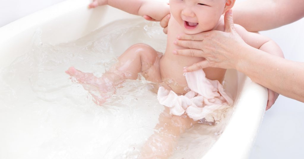 孩子屁屁擦不干净,孩子屁屁湿疹脱皮怎么办