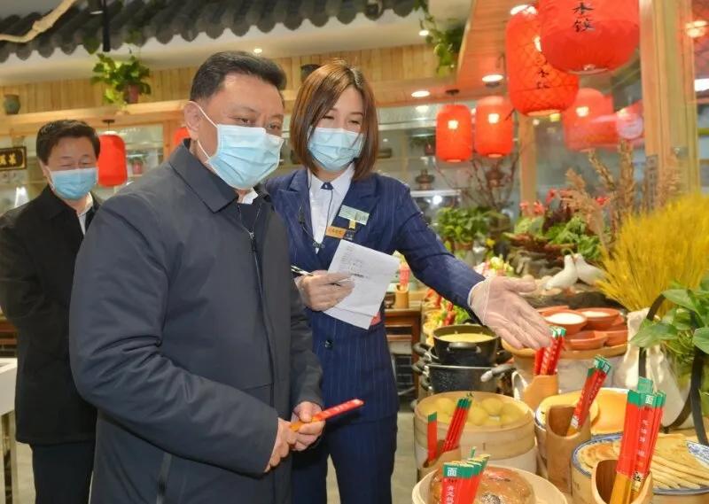 秦皇岛书记、市长“带头吃喝”曝光！朋友圈刷爆了！