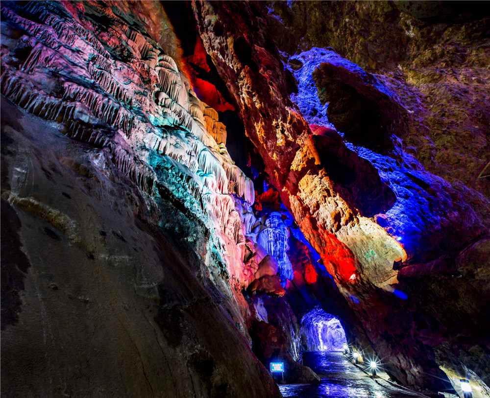 桂林世界溶洞奇观,桂林神奇的山洞