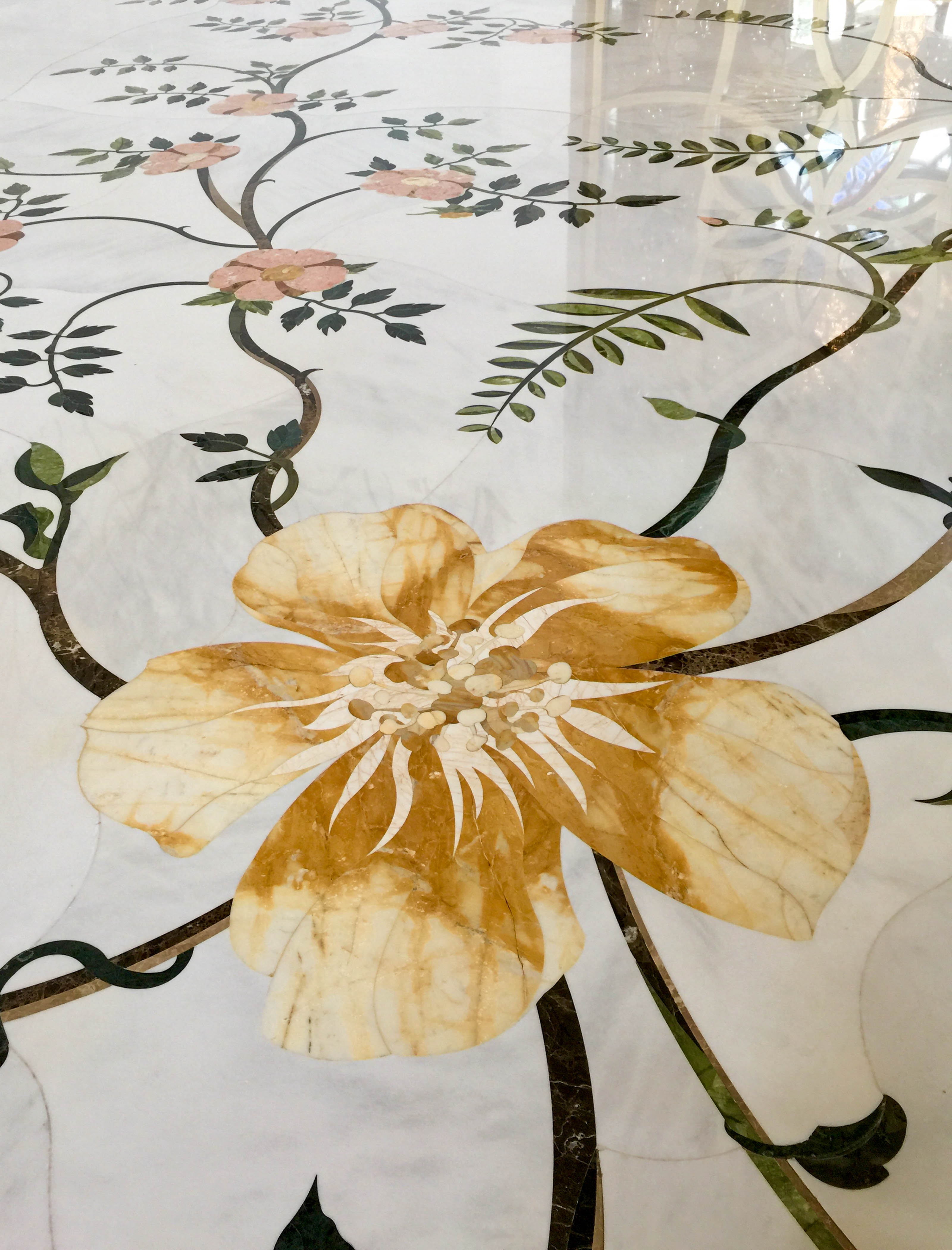 最奢华最漂亮阿布扎比的清真寺,最奢华清真寺谢赫扎伊德