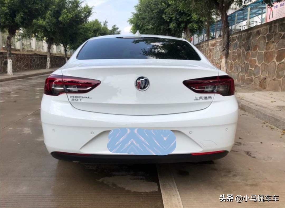 我想入手别克君威1.5T精英型，全款和*款贷**买各要准备多少钱