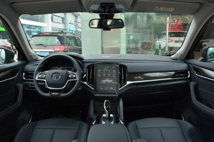 中华v7有哪几款,8万公里的中华v7值得买吗