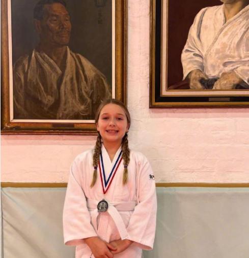 贝克汉姆儿子啃老吗,贝克汉姆和三个帅气儿子