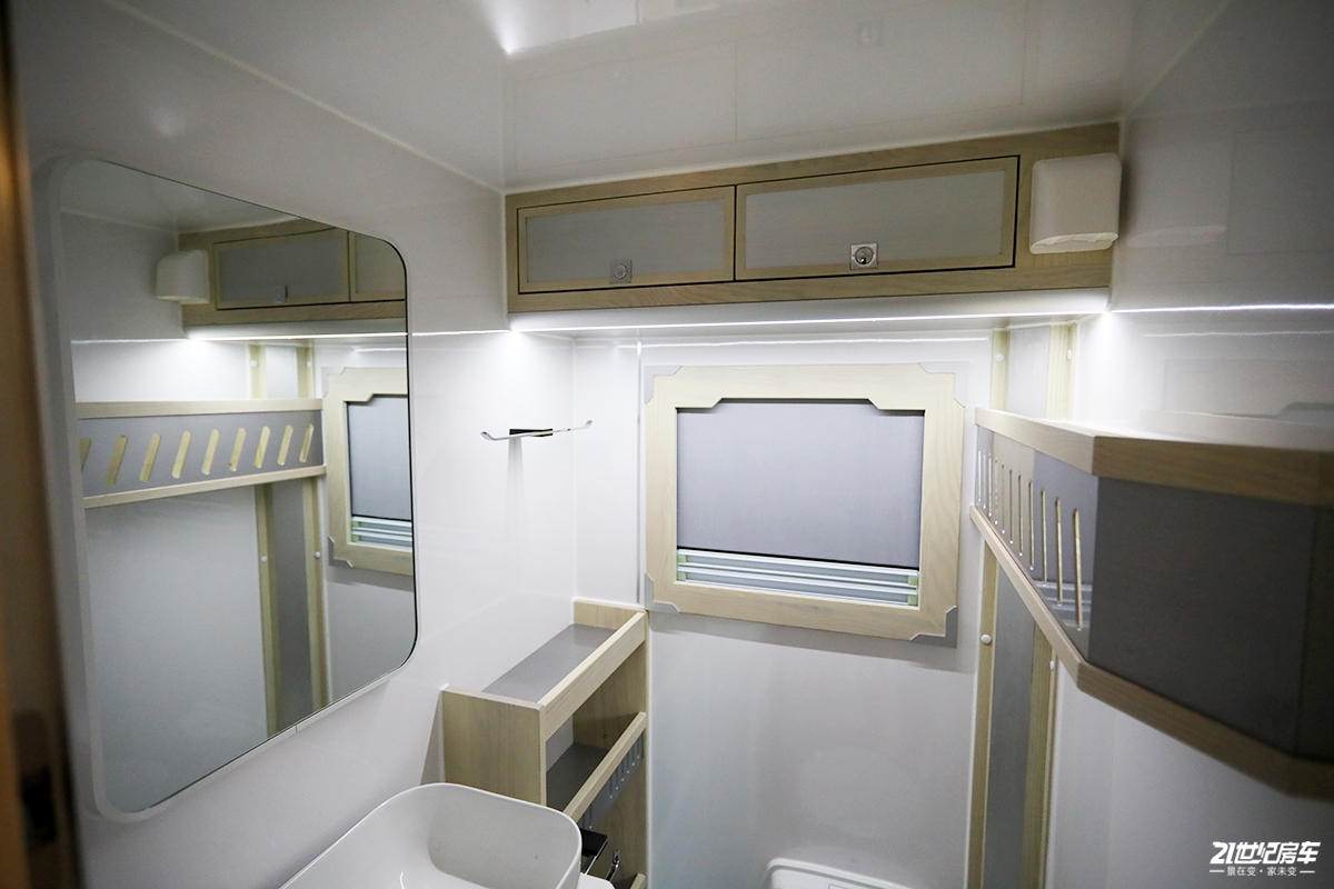 重汽越野房车最新4驱版,顶级进口man四驱越野房车