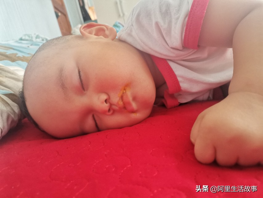 孩子新冠发烧拉肚子了怎么回事,新冠发烧拉肚子婴儿