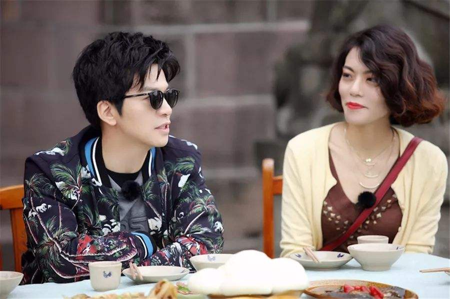 复旦陈果读错字现场视频,复旦陈果读错耄耋是哪一年