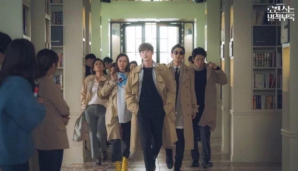 ins韩国温柔穿搭冬季裤子,韩国ins风穿搭女生高级感