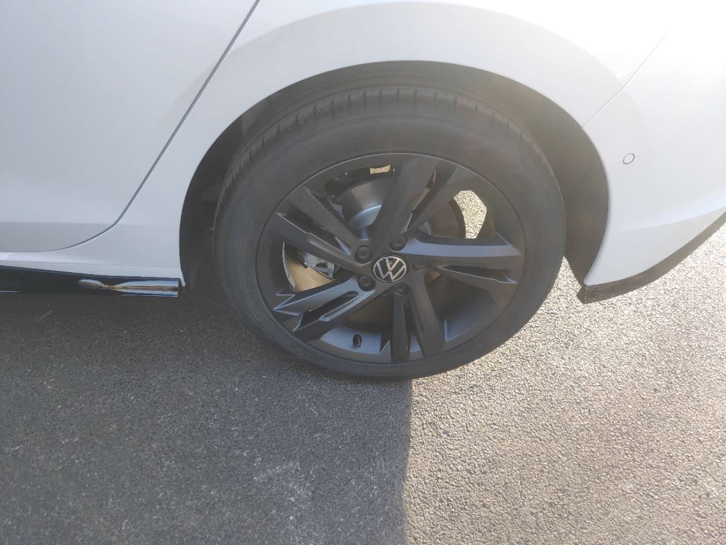 大众第八代高尔夫r-line,大众高尔夫新八代