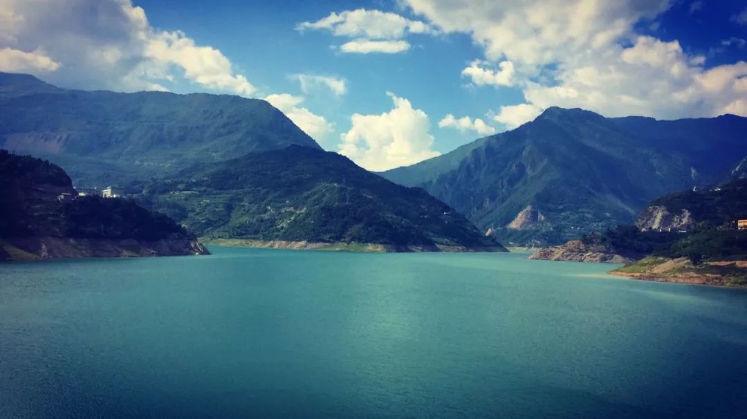 趁放假来一次有意义的旅行,比达瓦更扎更漂亮,关键是免费