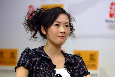 童瑶一手烂牌完整视频,视后童瑶