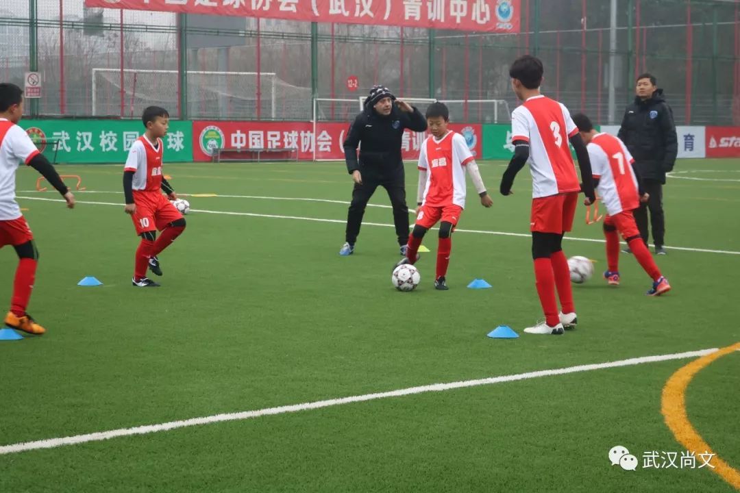 湖北青少年教育训练营,湖北少年足球训练营
