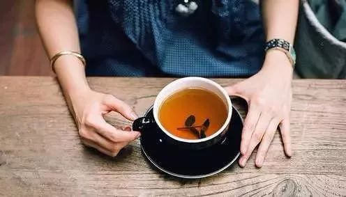喝茶多了睡不着有什么办法补救,下午喝茶晚上睡不着的解决方法