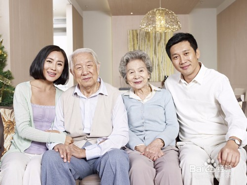 何为孝道？女大学生因一句话跟父母断绝关系，20年时间杳无音信