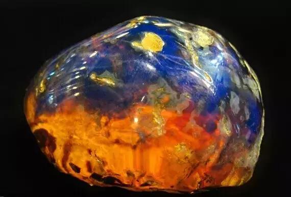 捡到这些石头不要扔真的很值钱,哪些石头价值连城千万别扔