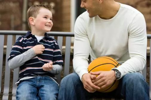 北京出差寄雪给南方的女儿，有趣的爸爸万里挑一