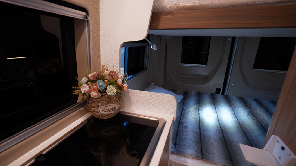 现在连房车都开始改装了？确实可以，但也确实不提倡