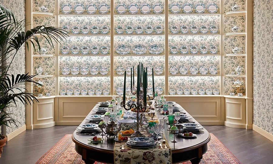 30万的屏风,86万的桌子,当Gucci、爱马仕、LV卖起了家居