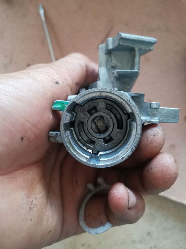 大众速腾钥匙锁座更换视频,大众速腾车遥控器钥匙改装外壳