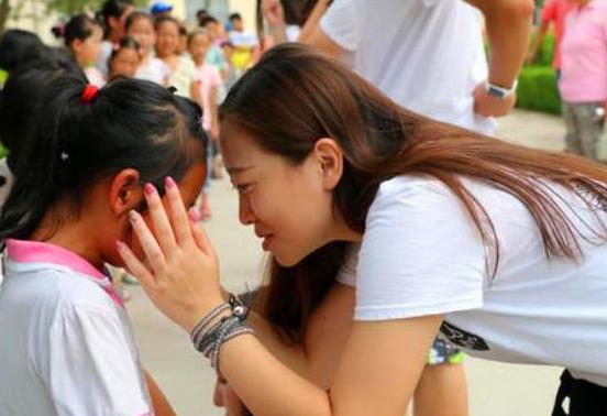 孩子总和家长对着干,孩子跟家长对着干应该如何管教