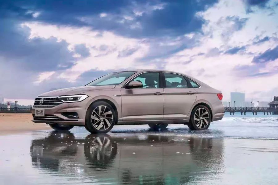 大众速腾空间实测,试驾大众速腾1.2t超越版