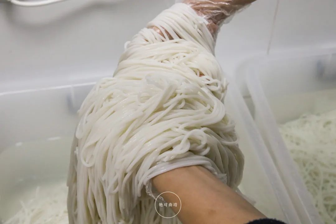 曲靖过桥米线所有门店,曲靖米线多少钱一碗