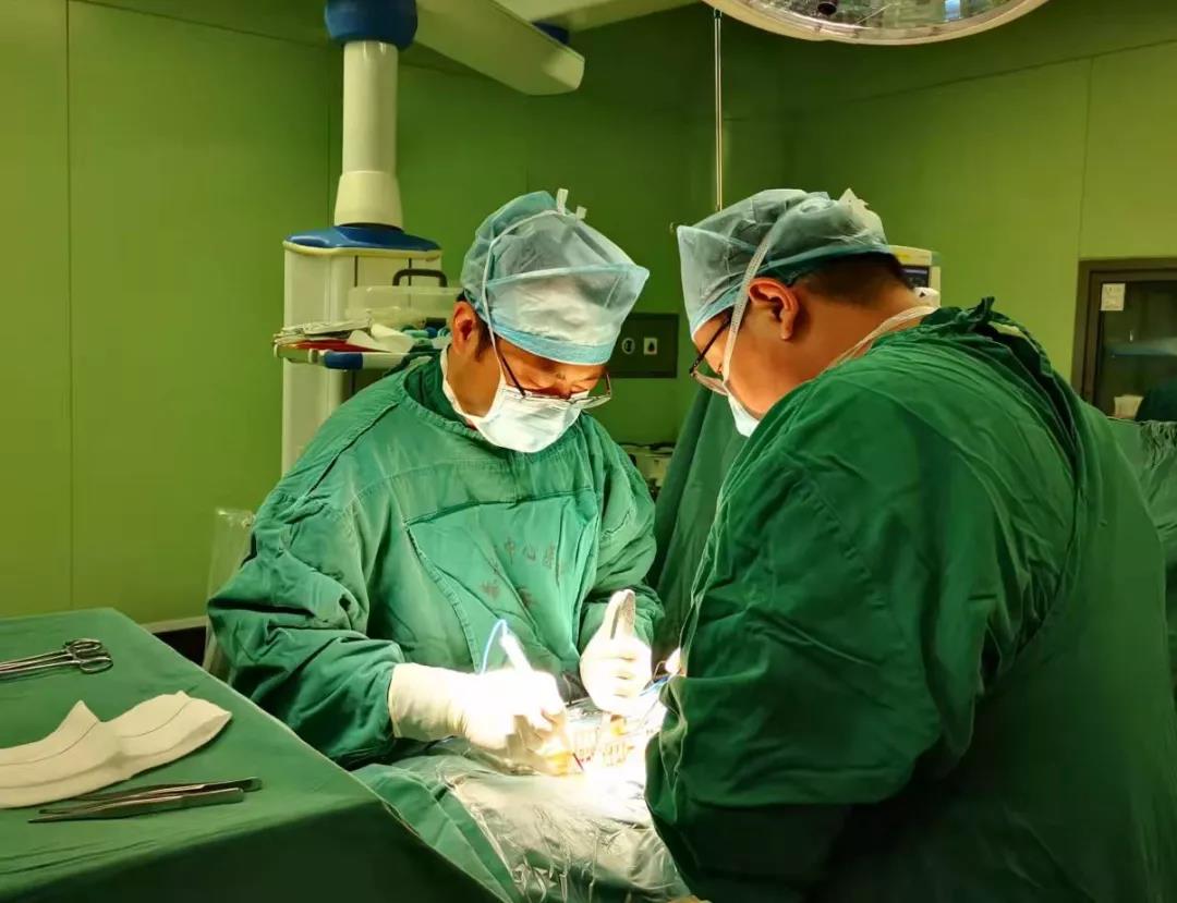 泰安市中心医院脊柱科高磊,高磊医生个人抖音