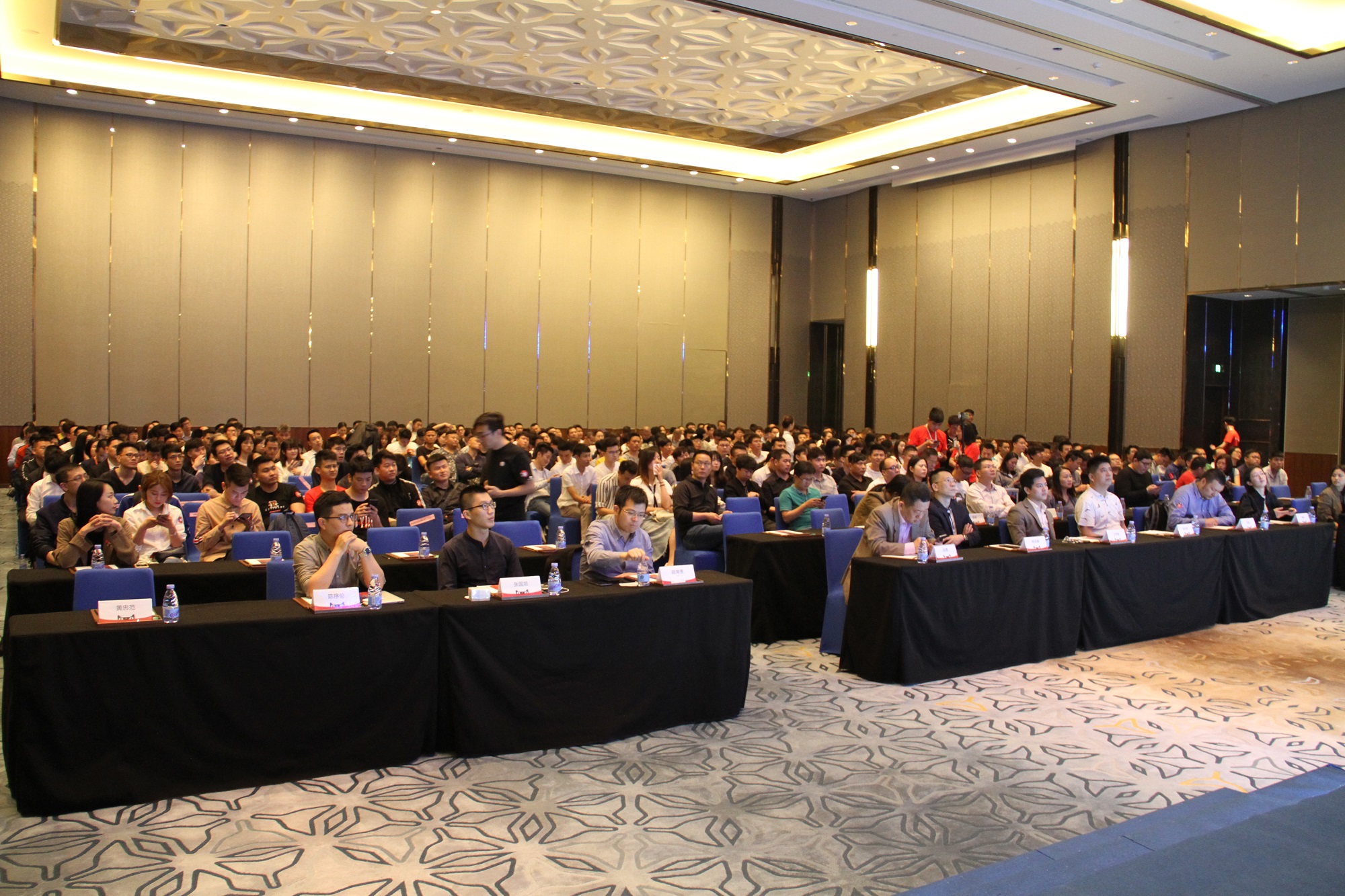 天猫最新行业分析,天猫数码3c产品怎么运营