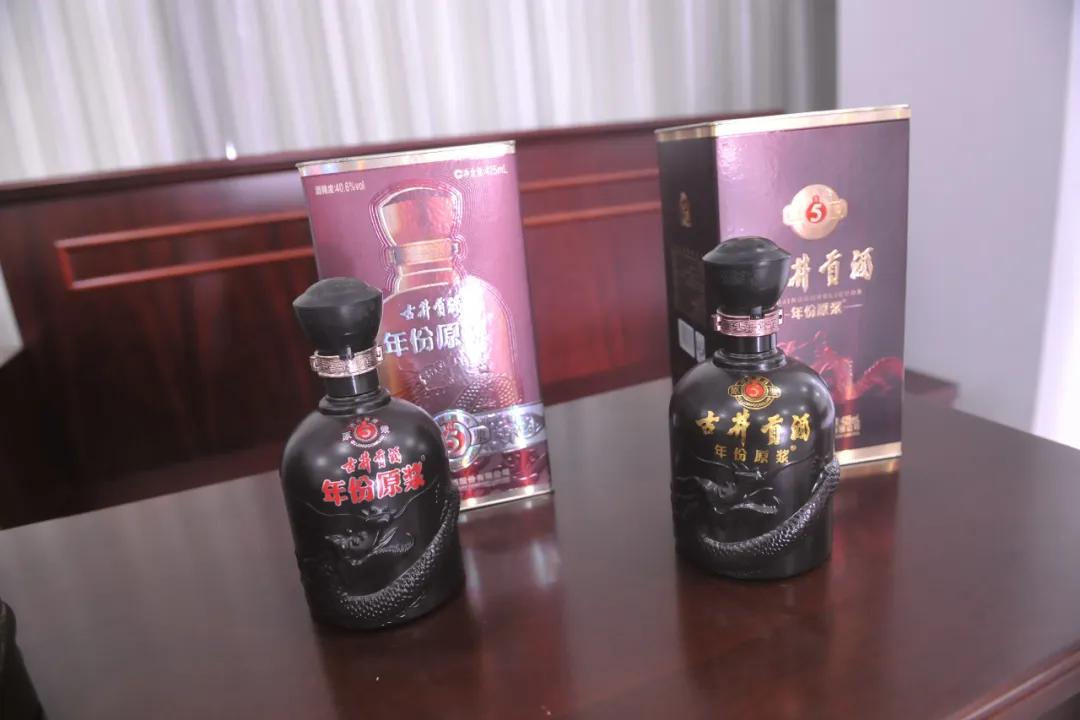销售假冒酒如何入罪,销售假冒白酒如何处理