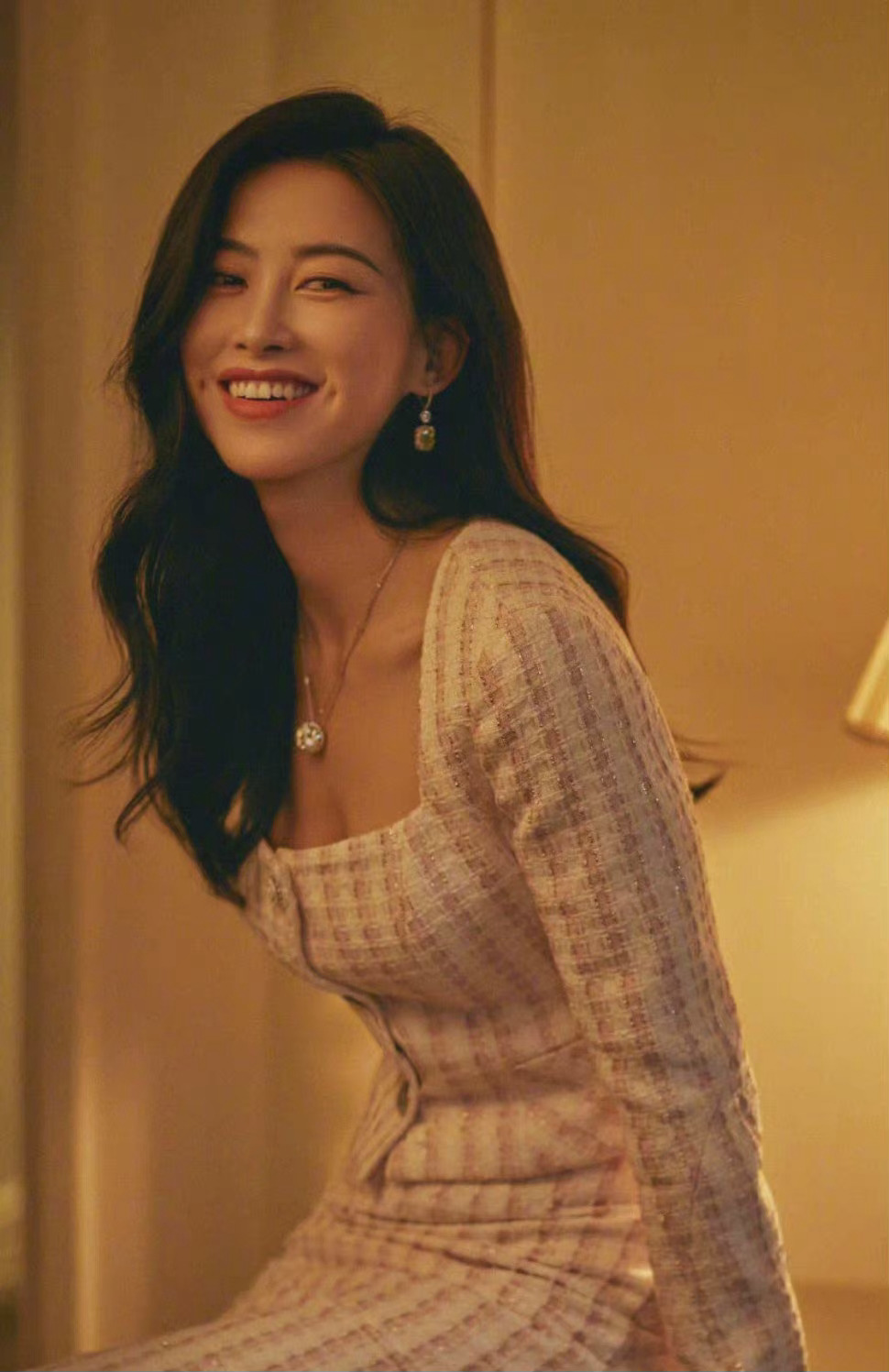 两个梨涡和一个梨涡,两个梨涡和一个酒窝