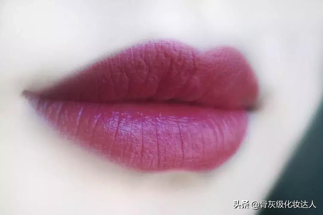 买到不喜欢的口红,显老气的口红怎么拯救