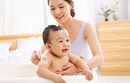 周岁孩子智力发育标准,周岁宝宝发育标准