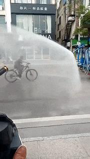 只能亮度调亮才能看得懂的梗,调高亮度才能看懂的梗