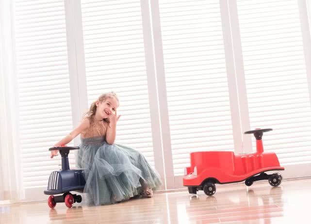 好娃娃儿童扭扭车,好娃娃扭扭车小朋友怎么骑