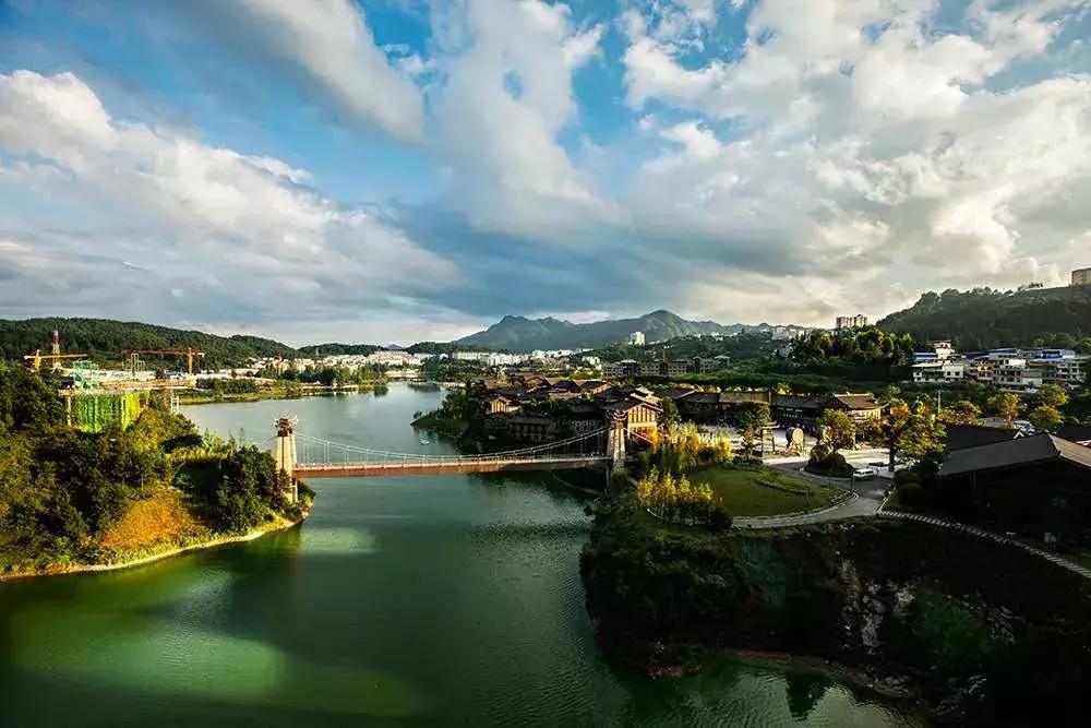 丹寨万达小镇发展建议,丹寨万达小镇工程项目