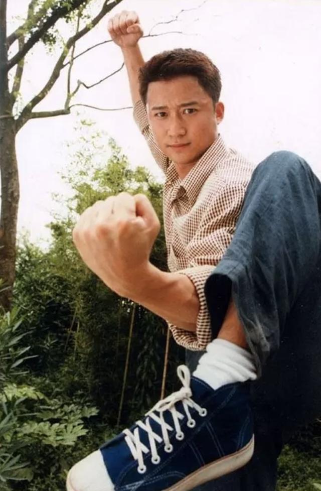 吴京受伤后的表现,吴京受伤记录