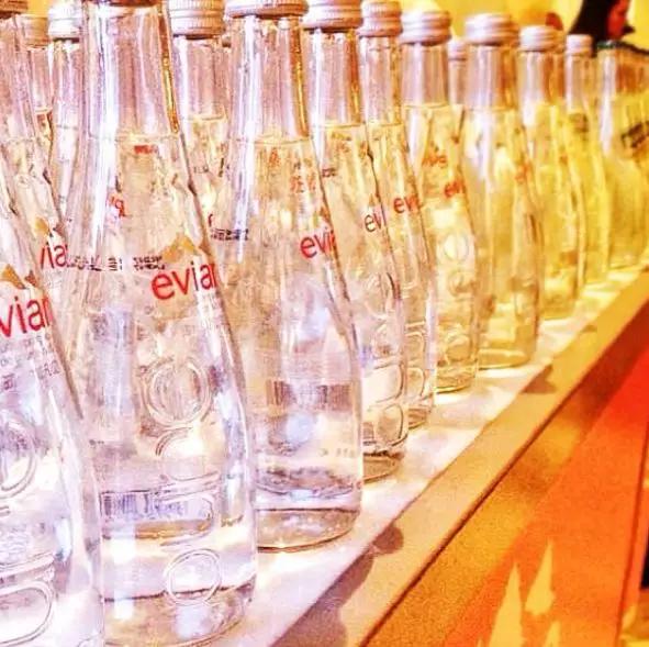 依云如何将一瓶水,卖出奢侈品的味道?