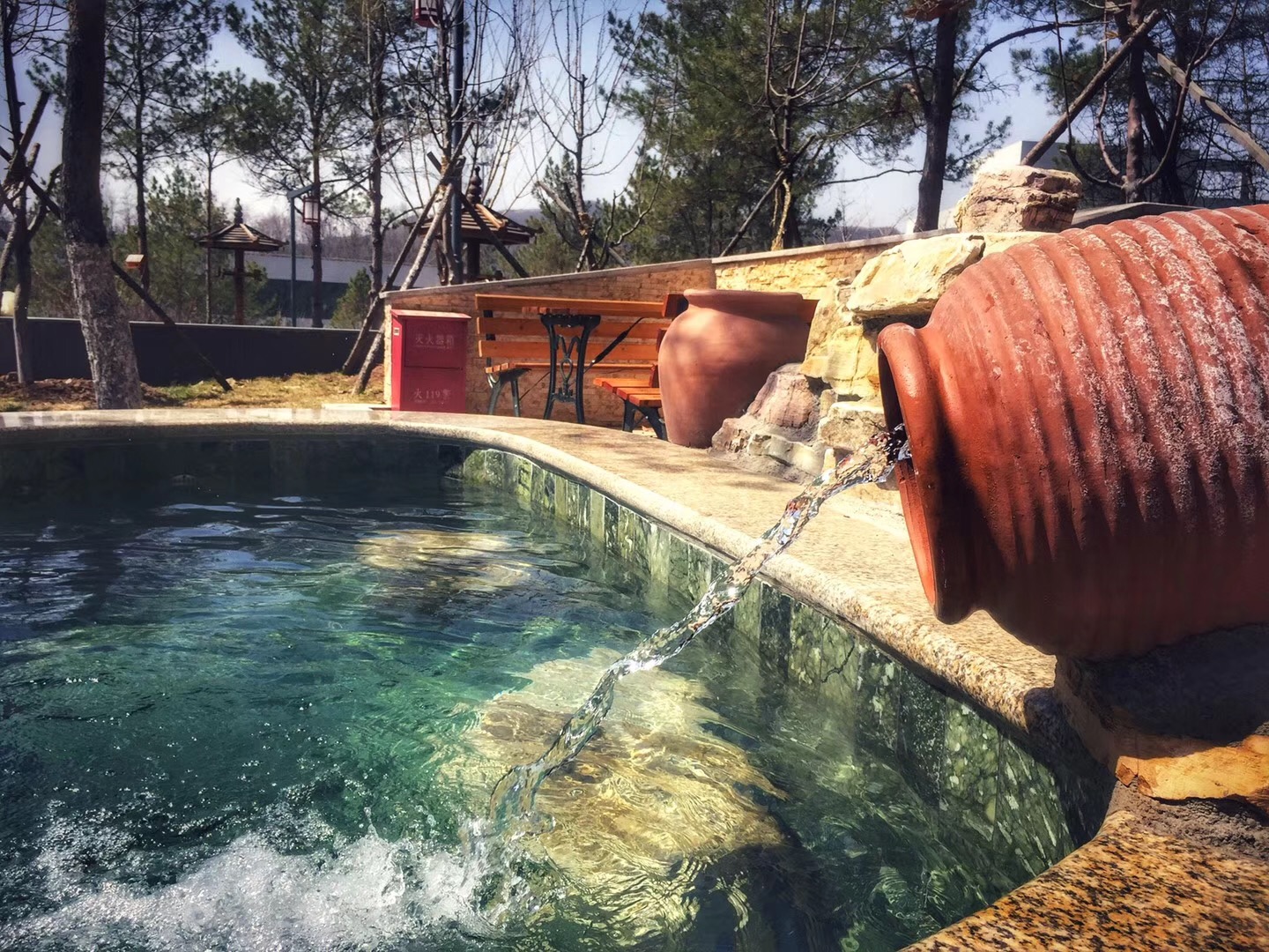 欢乐湾温泉水世界,沉浸式泡温泉水酷汤泉