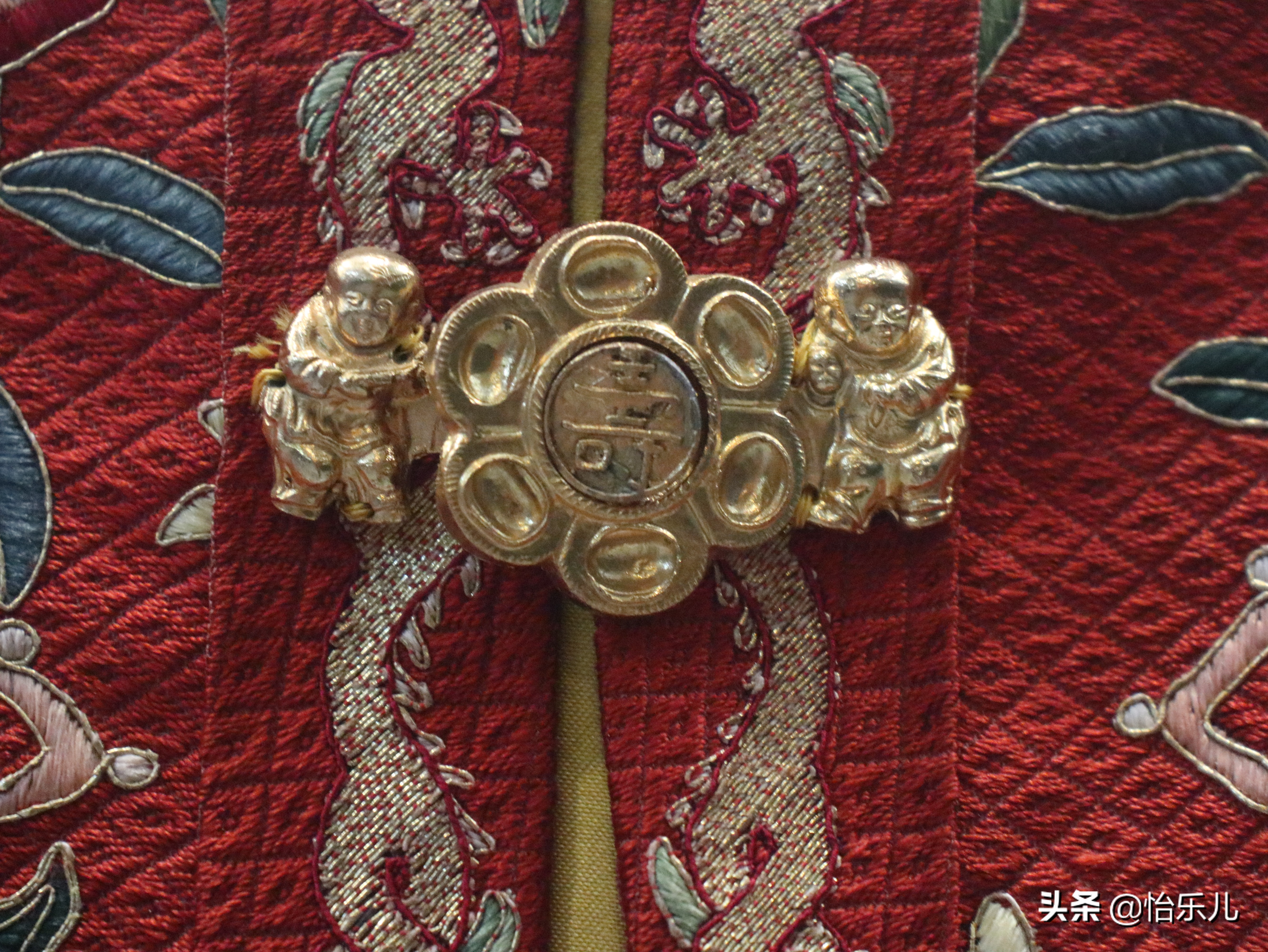 明十三陵出土文物百子衣,明定陵出土服饰