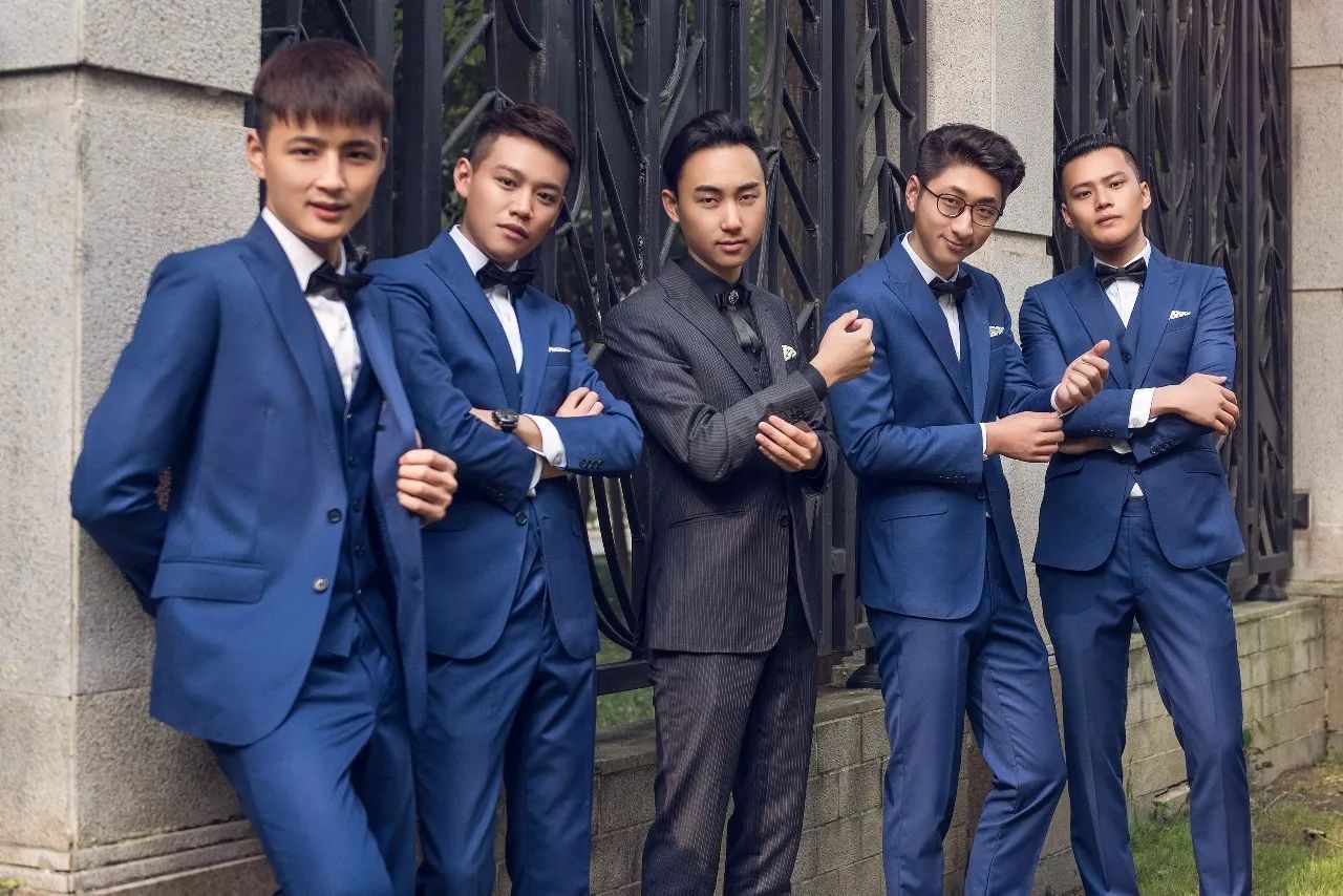 新郎伴郎服怎么搭配,伴郎服怎么穿比较好看