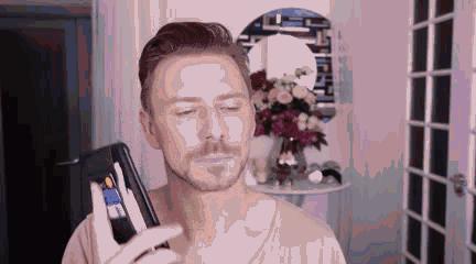 手残*党**升级高手,再也不担心打电话时粉底老蹭手机屏上了