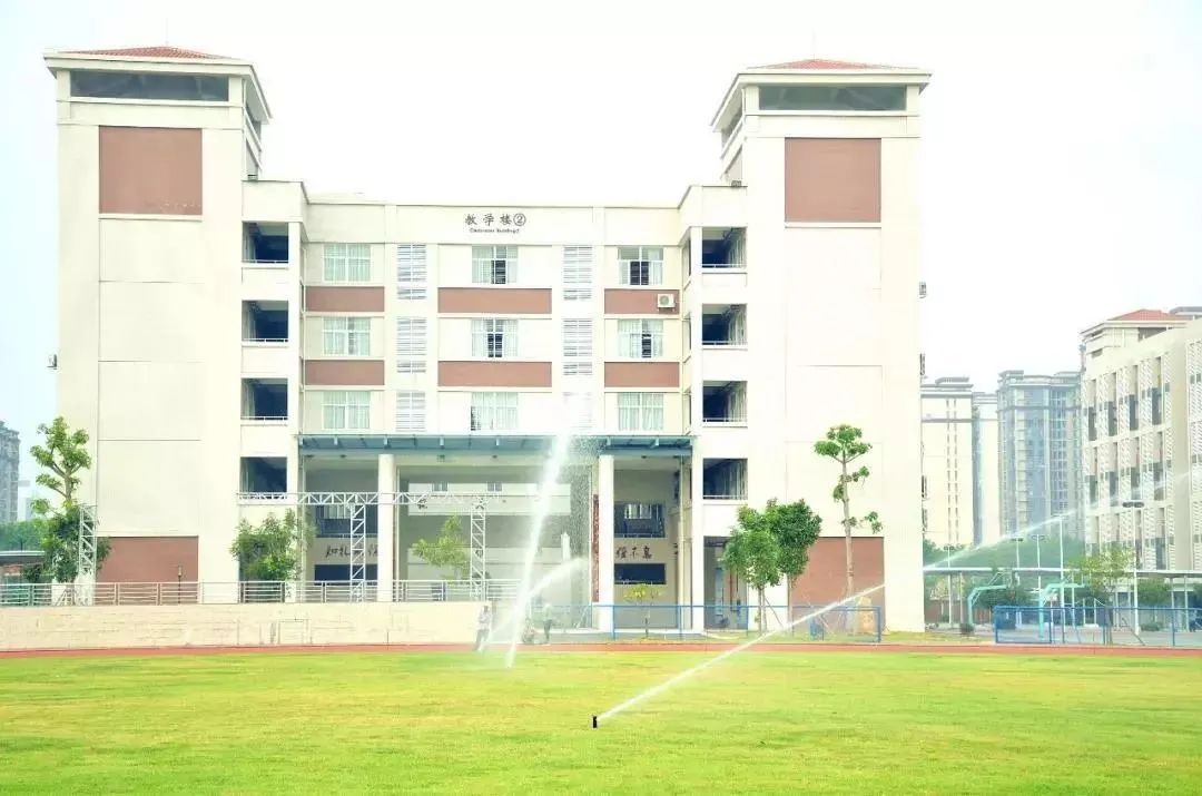 光正实验学校有多少所,光正实验学校101班