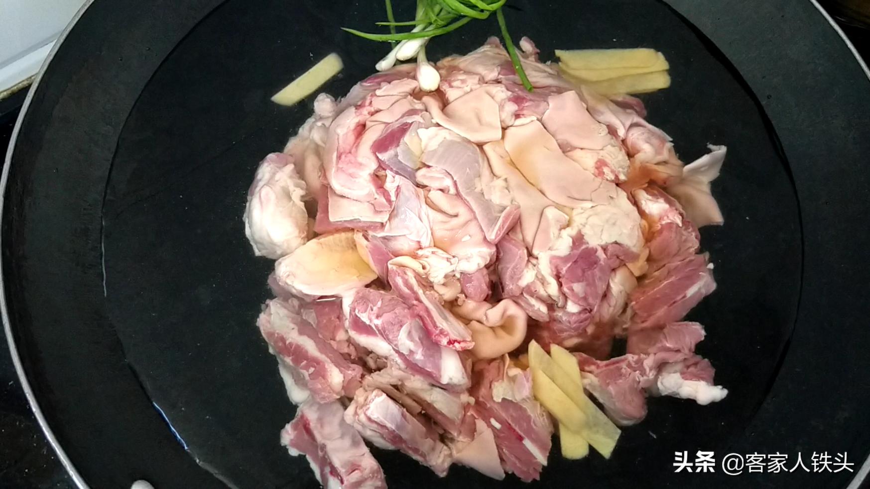 冬天的羊肉怎么样烧才好吃,天冷了炖点羊肉最正宗的做法