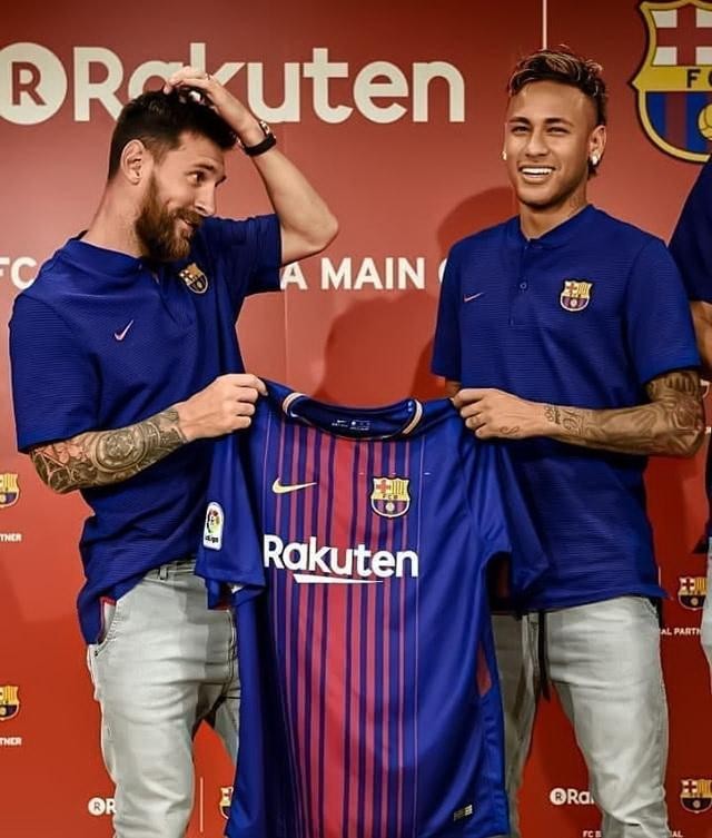 梅西选30号球衣是因为库里吗,梅西穿10号球衣是有什么意义的吗