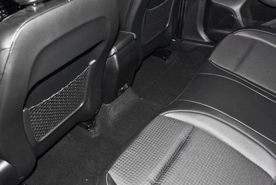 福克斯经典和新款区别,福克斯三厢1.6手动挡优点和缺点