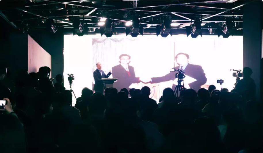 听建业老胡讲述“我与改革开放四十年的故事”